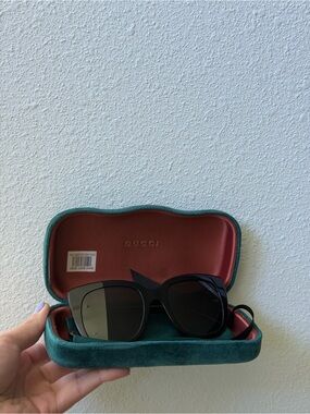 Gucci Black Women's Oversized Sunglasses with Teal Case